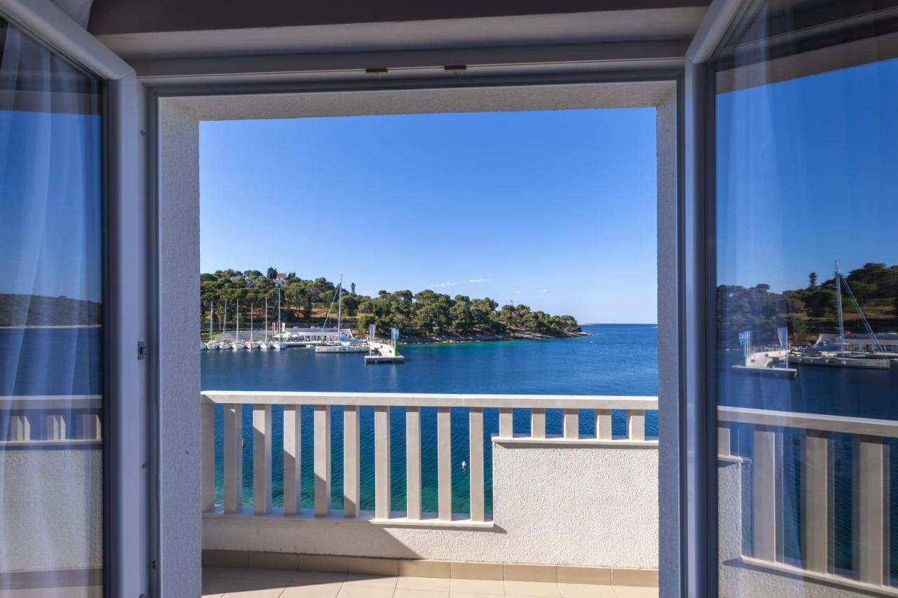 Balkun Apartment Maslinica Bagian luar foto