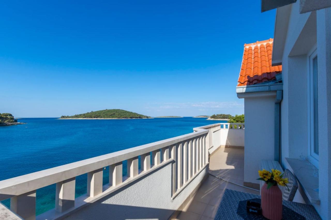 Balkun Apartment Maslinica Bagian luar foto